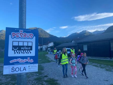 Pešbus Tolmin 2024 (Marina Laharnar)